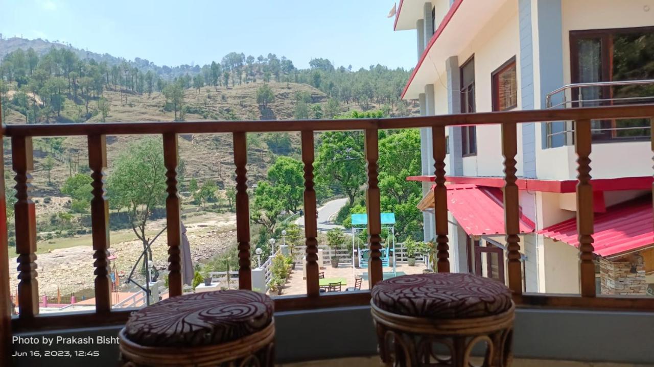 אלמורה Shivalik River Retreat מראה חיצוני תמונה