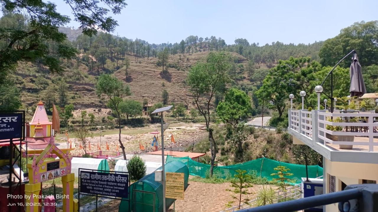 אלמורה Shivalik River Retreat מראה חיצוני תמונה